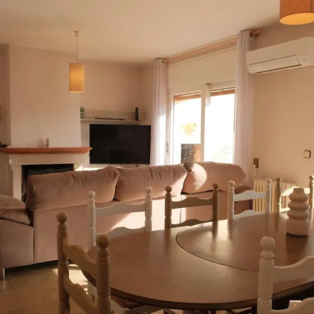 L'olivera, Casa Figueres, Costa Brava , Barbacoa Holiday home *