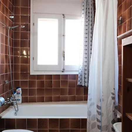L'olivera, Casa Figueres, Costa Brava , Barbacoa Holiday home